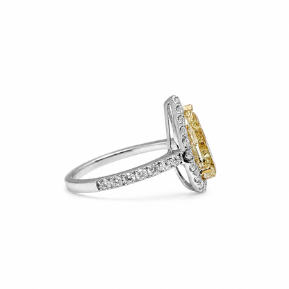 Diamant naturel de 2,58 ct en forme de poire, couleur jaune intense fantaisie 