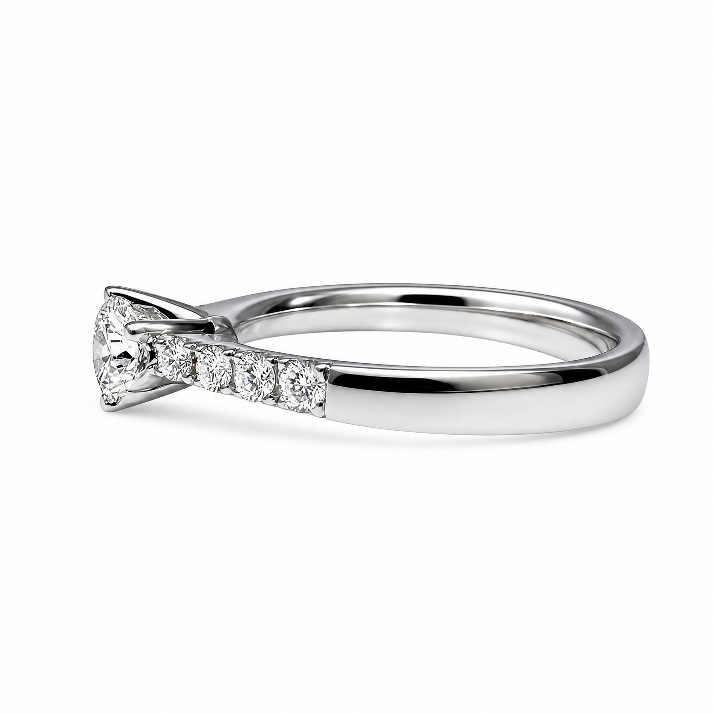 ROUND SOLITAIRE PAVÉ RING