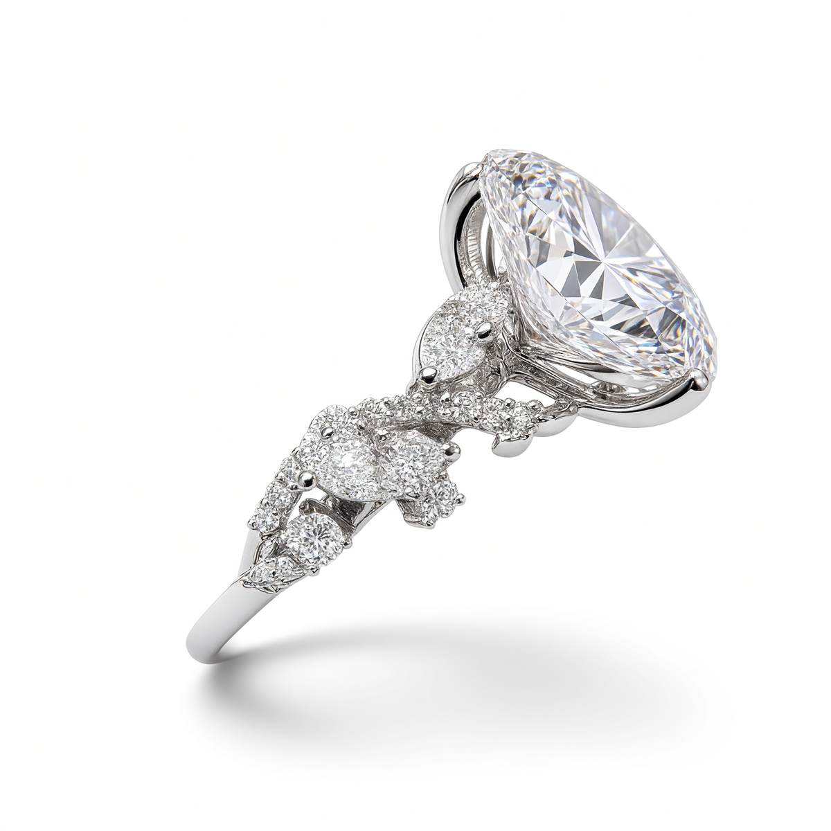 2 CT OVAL WITH SIDE DIAMONDS