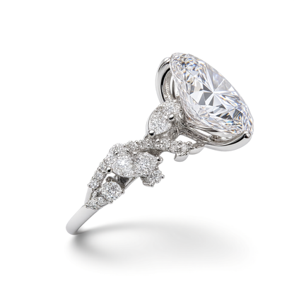 2 CT OVAL WITH SIDE DIAMONDS